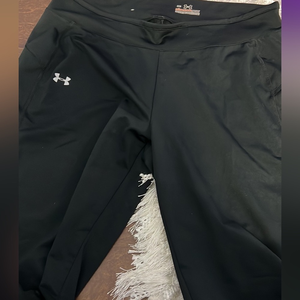 Under armour flared work out pants